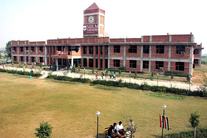 https://cache.careers360.mobi/media/colleges/social-media/media-gallery/323/2019/6/25/Campus View of NIILM University Kaithal_Campus-View.jpg